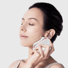 Load image into Gallery viewer, Cooling &amp; Heating Facial Beauty Device