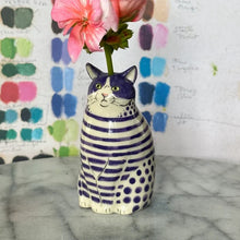 Load image into Gallery viewer, Polka Dot Cat Vase