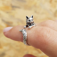 Load image into Gallery viewer, Adjustable Hugging Feline Ring