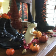 Load image into Gallery viewer, Cute Felt Mouse Ornament
