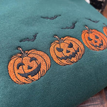 Load image into Gallery viewer, Vintage Pumpkin Embroidered Sweatshirt