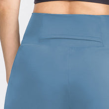 Load image into Gallery viewer, Lommeyoga treningsshorts