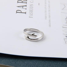 Load image into Gallery viewer, Couple Hug Ring