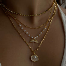 Load image into Gallery viewer, Vintage Mermaid Pearl Shell Necklace