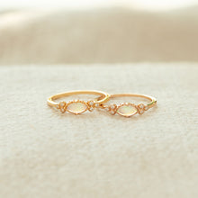 Load image into Gallery viewer, Flower Leaf Opal Ring