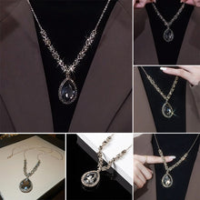 Load image into Gallery viewer, Super Sparkling Crystal Necklace