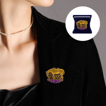 Load image into Gallery viewer, Limited Edition War Horse Remembered Brooch