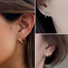 Load image into Gallery viewer, Minimalist Double Twist Earring