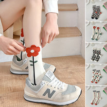 Load image into Gallery viewer, 3D Textured Floral Socks