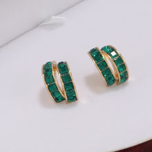 Load image into Gallery viewer, Simple C-shaped Diamond Earrings
