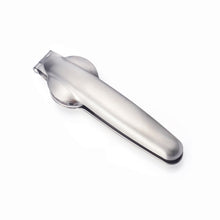 Load image into Gallery viewer, Protable Nutcracker Chestnut Clip