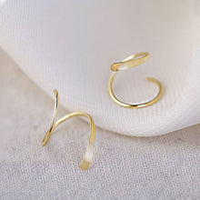 Load image into Gallery viewer, Spiral Hoop Twist Earrings