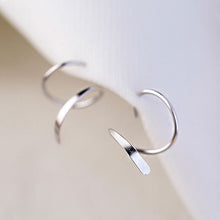 Load image into Gallery viewer, Spiral Hoop Twist Earrings