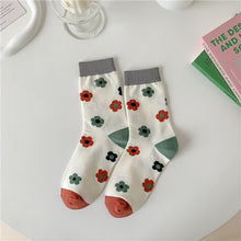 Load image into Gallery viewer, 3D Textured Floral Socks