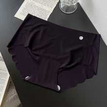 Load image into Gallery viewer, Women's Ice Silk No Trace Panties