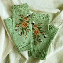 Load image into Gallery viewer, Hand Embroidered Gloves