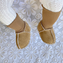 Load image into Gallery viewer, Warm Fur Baby Sock Shoes