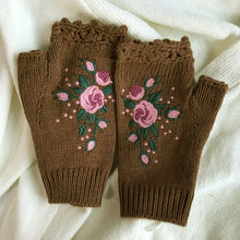 Load image into Gallery viewer, Hand Embroidered Gloves