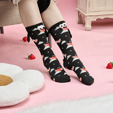 Load image into Gallery viewer, Couple Love Magnet Holding Hands Socks