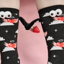 Load image into Gallery viewer, Couple Love Magnet Holding Hands Socks