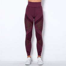 Load image into Gallery viewer, Seamless Knitted Striped Yoga Pants