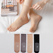Load image into Gallery viewer, Invisible, Slip-resistant Crystal Silk Socks