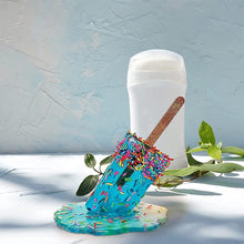 Load image into Gallery viewer, Melting Ice Cream Resin Ornaments