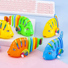 Load image into Gallery viewer, Clockwork Swinging Cartoon Fish Toys