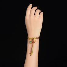 Load image into Gallery viewer, Armbånd som svelger beist i gull