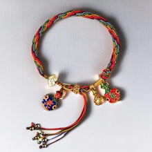 Load image into Gallery viewer, Armbånd som svelger beist i gull