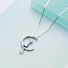 Load image into Gallery viewer, Cat pendant necklace