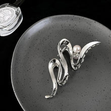 Load image into Gallery viewer, Women's Pearl Hair Clip Claw