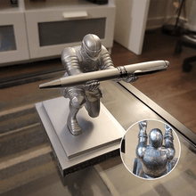 Load image into Gallery viewer, Knight Pen Holder