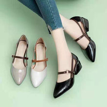 Load image into Gallery viewer, Women's Sandals in Soft Leather