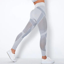 Load image into Gallery viewer, Seamless Knitted Striped Yoga Pants