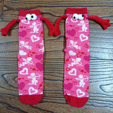 Load image into Gallery viewer, Couple Love Magnet Holding Hands Socks