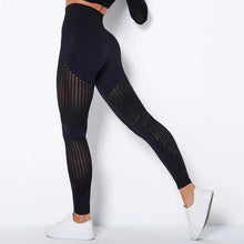Load image into Gallery viewer, Seamless Knitted Striped Yoga Pants