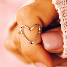 Load image into Gallery viewer, Oversized Heart Ring