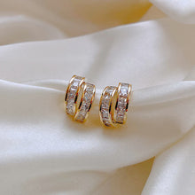 Load image into Gallery viewer, Simple C-shaped Diamond Earrings