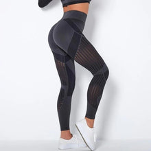 Load image into Gallery viewer, Seamless Knitted Striped Yoga Pants