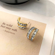 Load image into Gallery viewer, Simple C-shaped Diamond Earrings