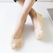 Load image into Gallery viewer, Women's Lace Low Cut Non Slip Socks
