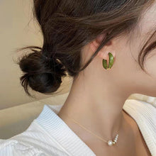 Load image into Gallery viewer, Elegant Teardrop Earrings