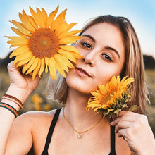 Load image into Gallery viewer, Rotatable Sunflower Necklace