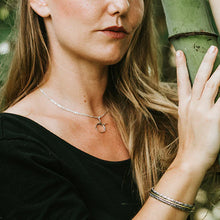 Load image into Gallery viewer, Vintage Feather Bracelet