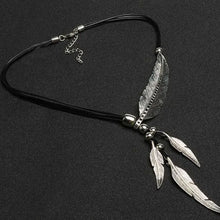 Load image into Gallery viewer, Women's Feather Necklace