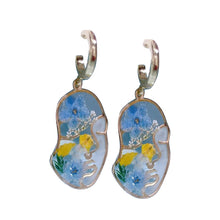 Load image into Gallery viewer, Pressed Flower Earrings - Abstract Face Forget Me Not Flower