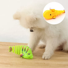 Load image into Gallery viewer, Clockwork Swinging Cartoon Fish Toys