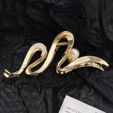 Load image into Gallery viewer, Women's Pearl Hair Clip Claw